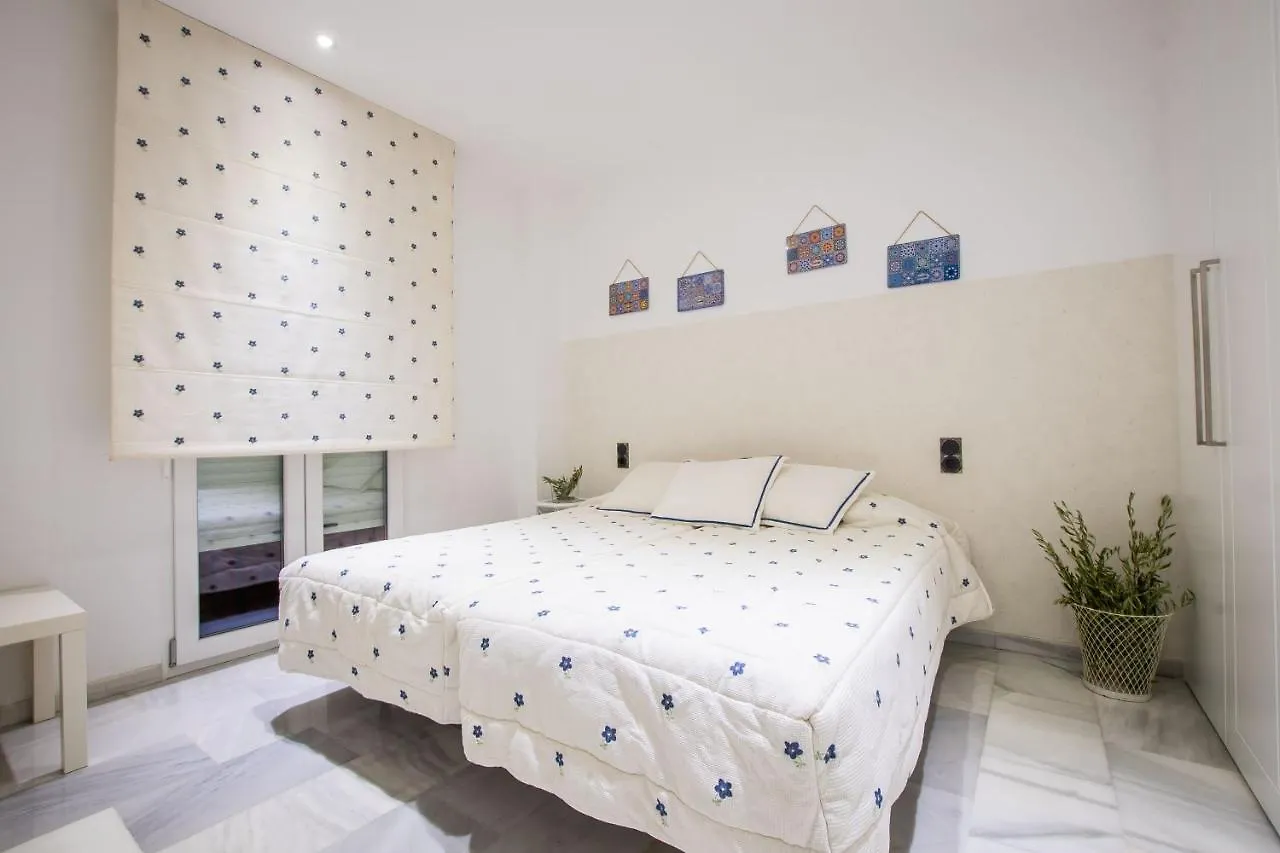 Ibericabeds Rejas Design Apartment Granada Spain